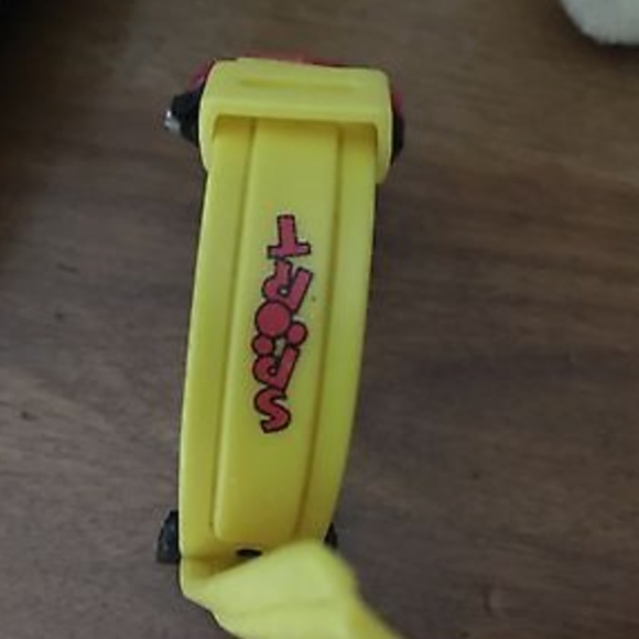 vintage mickey mouse baseball watch - Picture 3 of 3